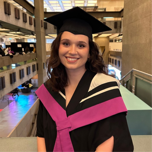 Portrait of Niamh Taggart, clinical psychologist